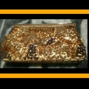 ✨️ Vintage Gold hand beaded clutch ✨️